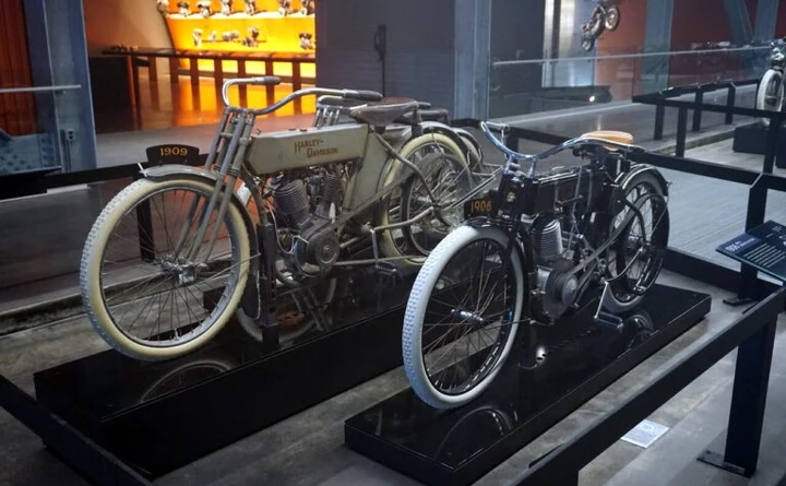 Harley-Davidson: una vecchia pagina di giornale cambia 117 anni di storia