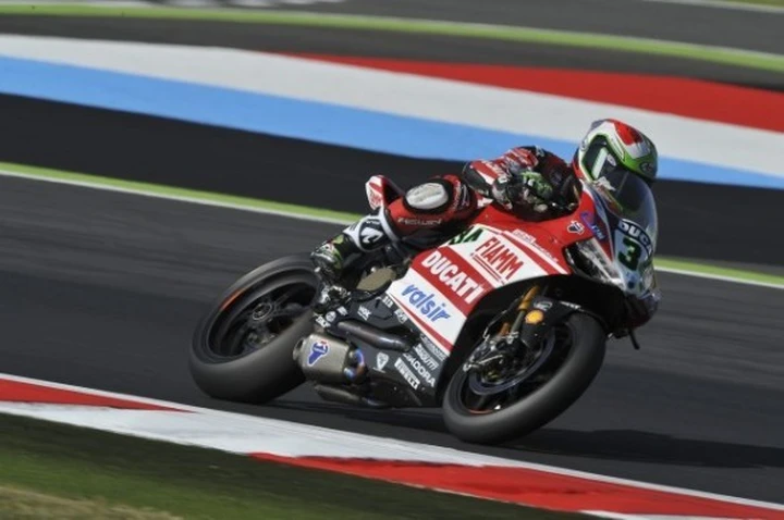 Magny Cours: Sykes (Kawasaki), Superpole di forza! Guintoli e Melandri in difesa. Aprilia, ultima carta per il titolo?