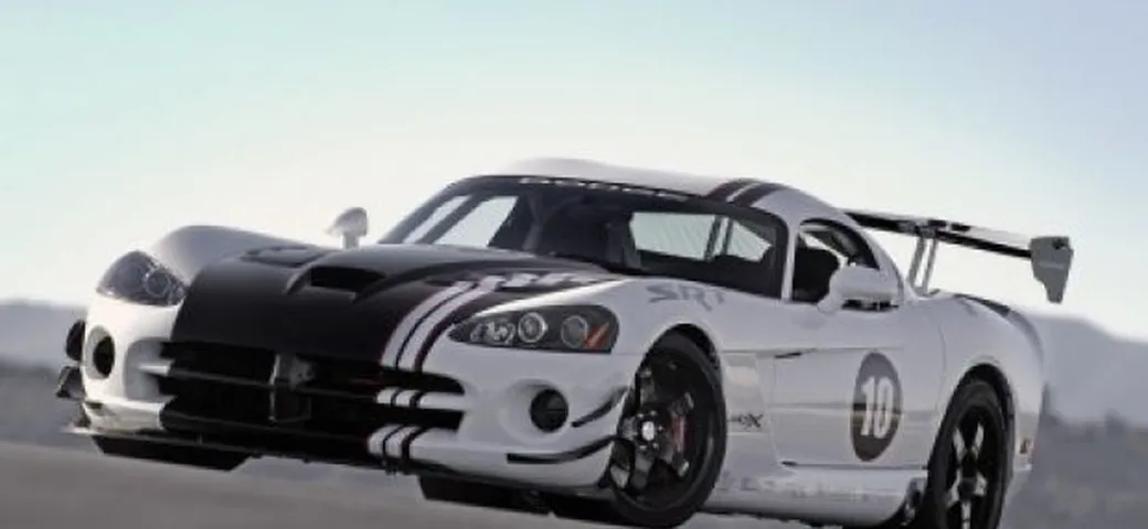 Dodge: gli appassionati della Viper comprano parti e ricambi in eccesso