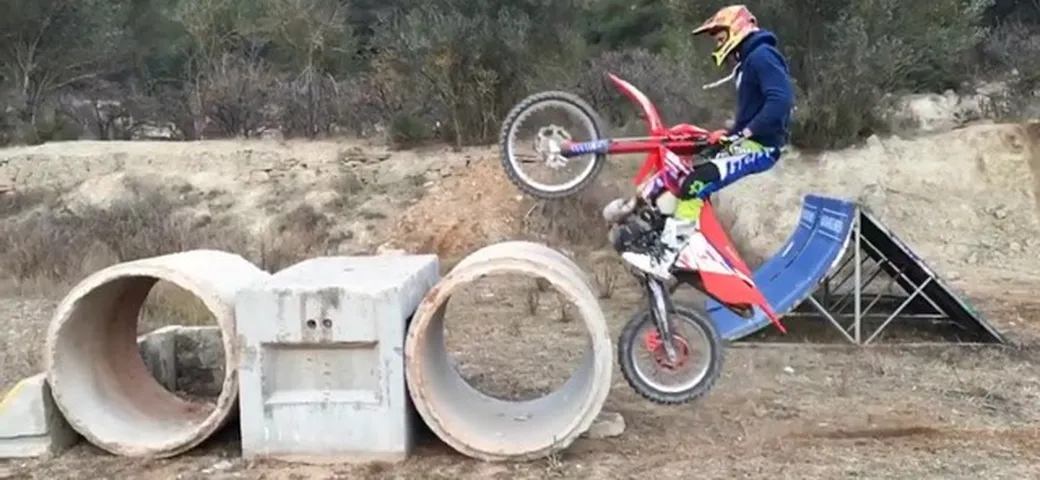 Trail con la moto da cross