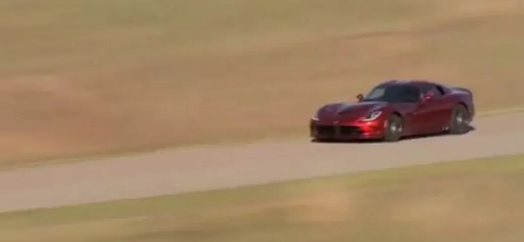 SRT Viper in video