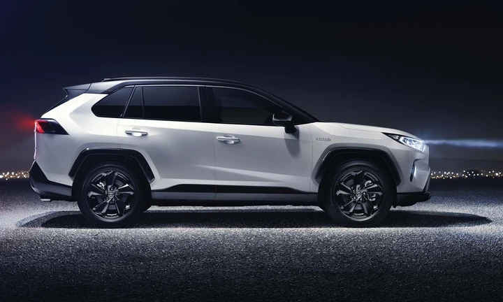 Toyota RAV4: forse a 7 posti o elettrico in futuro