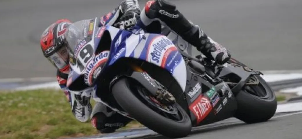 WSBK: Ben Spies ed il team Yamaha Superbike tentano il sorpasso a Brno