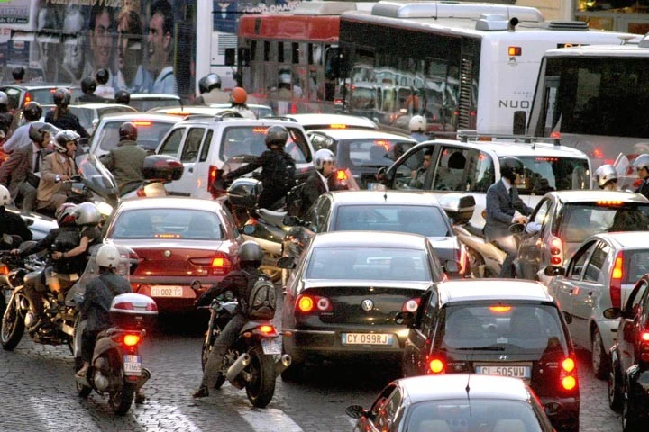 Il parco auto italiano è sempre più vecchio, 12 anni e 2 mesi