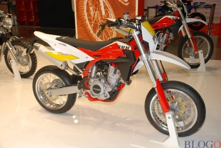 SWM SM450R 2015