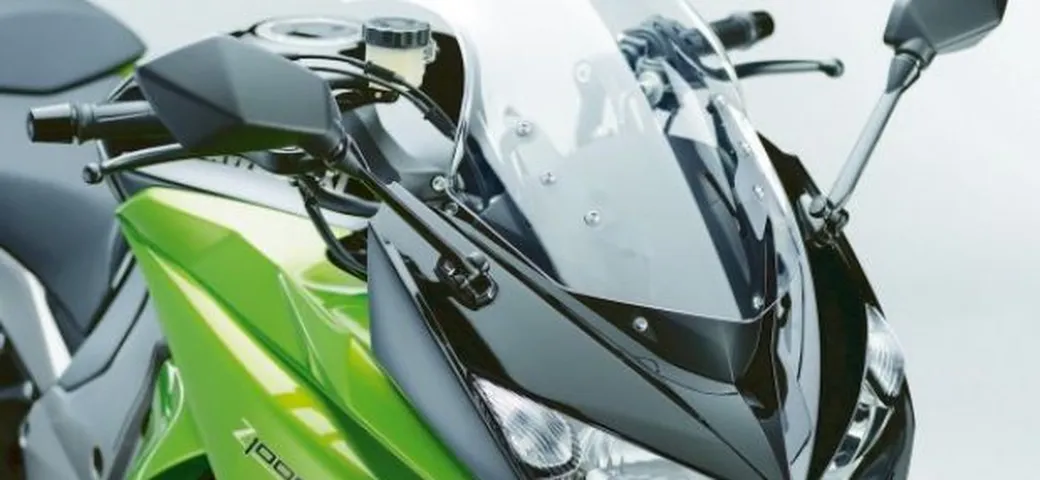 Kawasaki aggiorna in listino: Z1000SX ABS disponibile a 12.490 euro