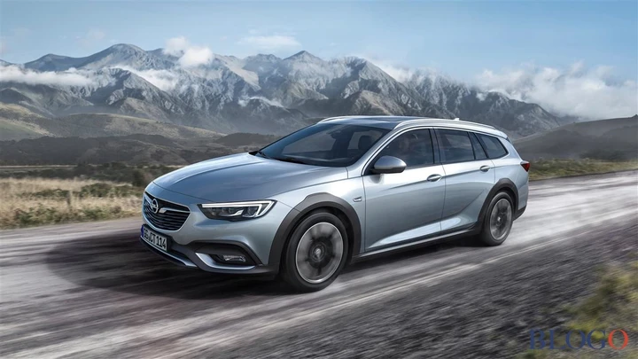 Opel Insignia: in arrivo il motore 2.0 biturbo da 210 CV