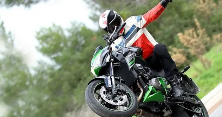 TEST Kawasaki Z800 2013: The Sugomi Factor