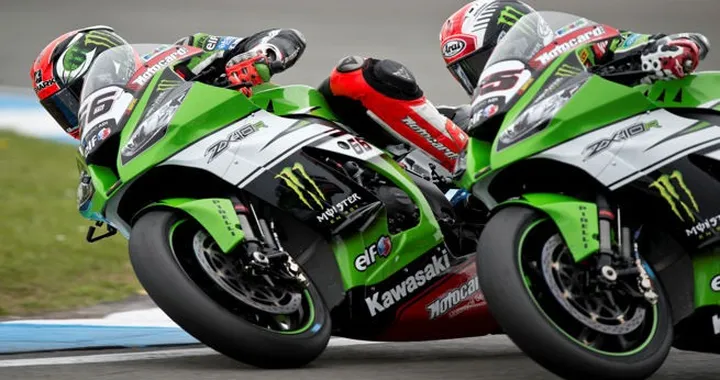 SBK 2015: Kawasaki senza rivali