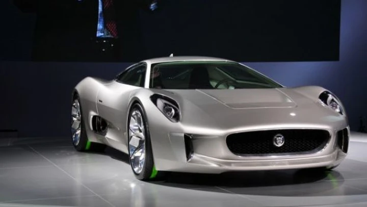 Jaguar pensa ad una supercar