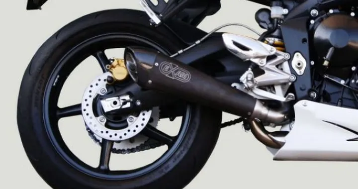 Scarico Exan X-Black per Triumph Street Triple