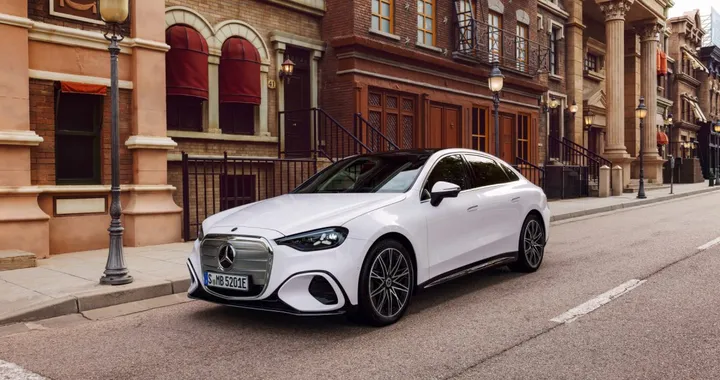 Mercedes rivoluziona la C-Class con la versione elettrica: 800 km di autonomia