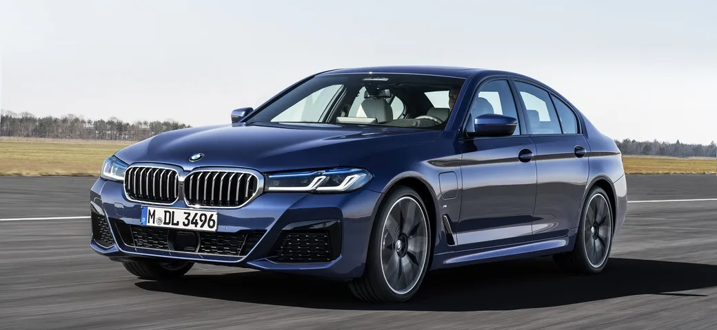 Nuova BMW Serie 5: tutte le caratteristiche del restyling