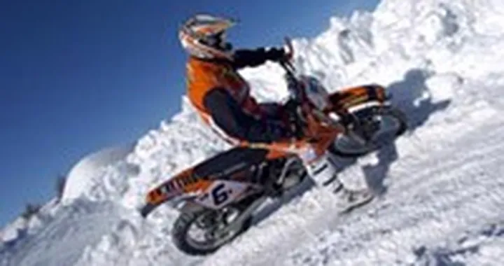 Allenamenti sulla neve per il Team KTM