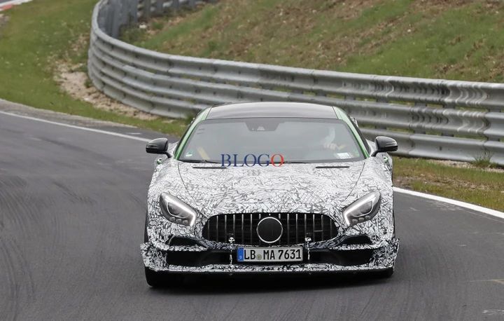 Mercedes-AMG GT: foto spia della versione speciale Black Series