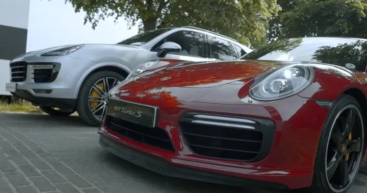Porsche Cayenne Turbo S contro 911 Turbo S a Goodwood [Video]