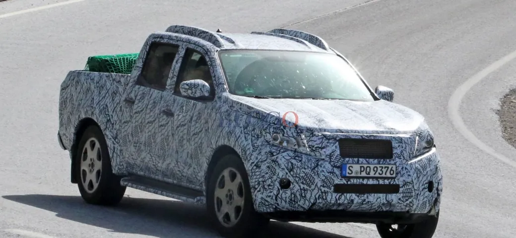 Mercedes GLT: foto spia del Pick Up