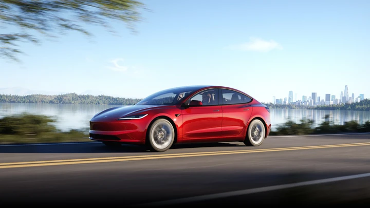 Tesla: Panasonic potrebbe essere la chiave per offrire le sue auto elettriche a prezzi più bassi