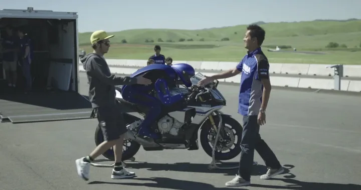 Valentino Rossi e il Motobot Yamaha