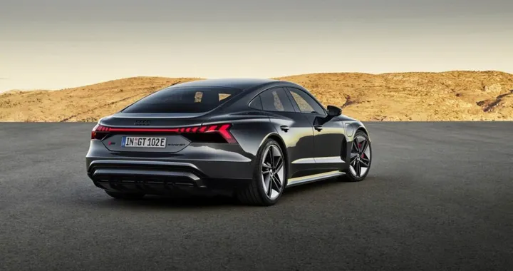 Audi e-tron GT: prezzi in Italia da 107.800 euro
