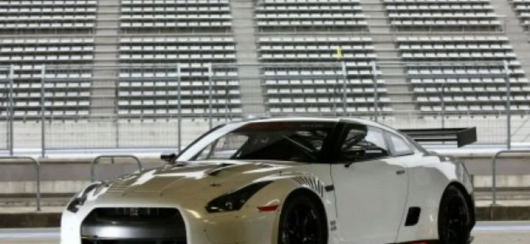 Nissan GT-R: debutta la versione per il campionato FIA GT1