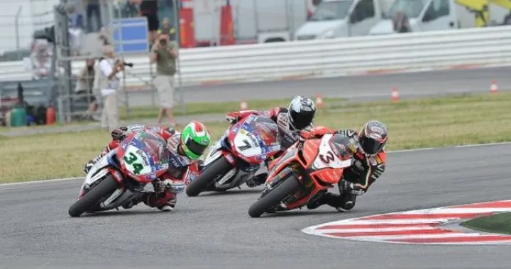 Superbike: Gallery weekend di gare di Misano