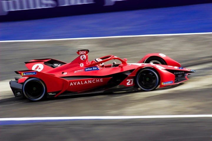 Formula E 2023, Jake Dennis conquista la prima gara della stagione