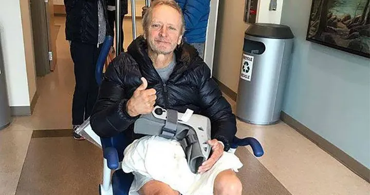 Kevin Schwantz si frattura cadendo con la moto da cross