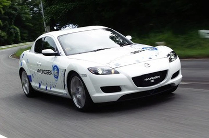 Mazda RX-8 ad idrogeno: a noleggio in Giappone
