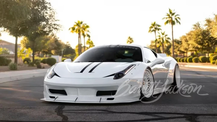 Una Ferrari 458 Italia all'asta, ma è diversa da tutte nel mondo