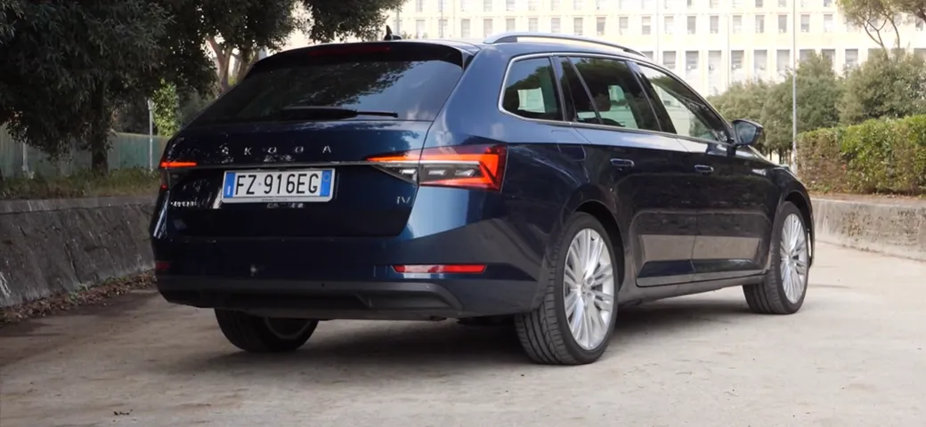 Skoda Superb iV: prova su strada