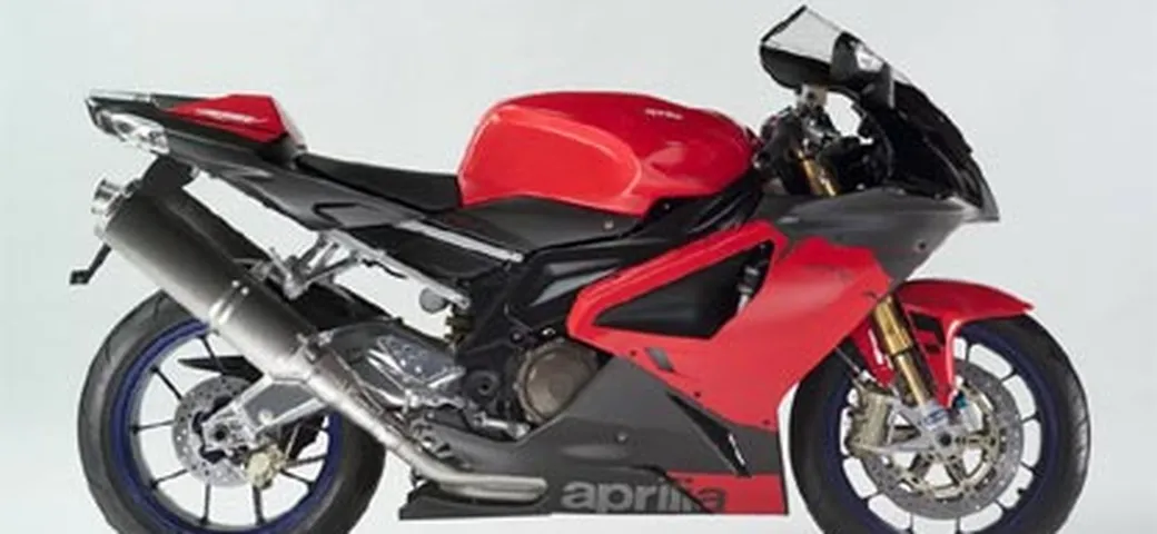 Salone Milano - Aprilia RSV 1000R e RSv 1000 R Factory