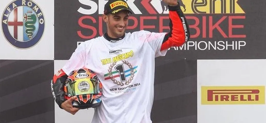 Superstock 1000 Magny Cours 2014: vince Lussiana, Mercado campione, harakiri Savadori