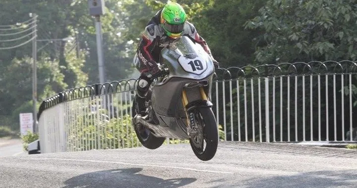 TT 2015: Norton conferma Cameron Donald