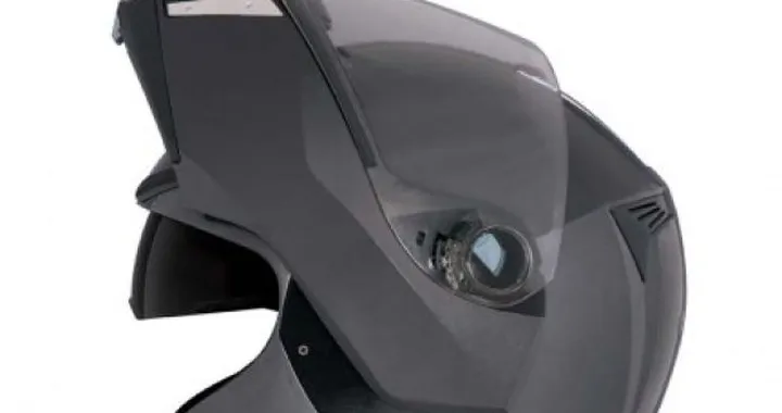 Sintesi, nuovo casco apribile Caberg