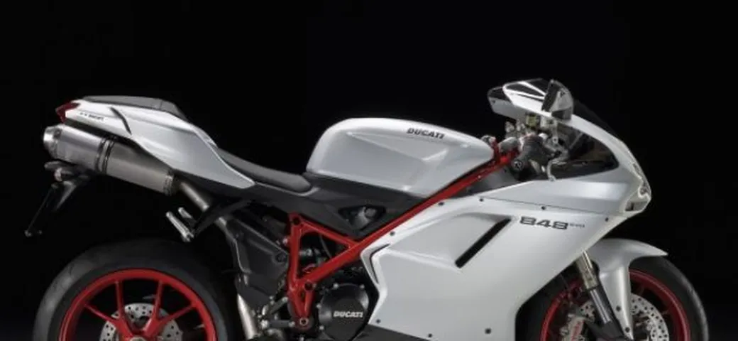 Ducati 848 Evo: nuova colorazione bianca al Salone di Colonia