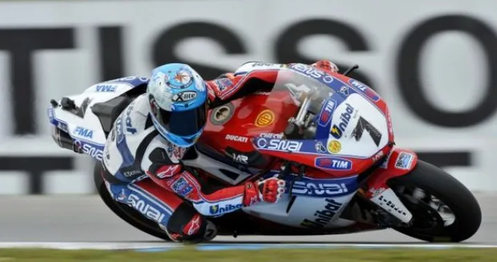 WSBK, Silverstone: Checa primo nella FP1, Melandri 5°, Biaggi 10°