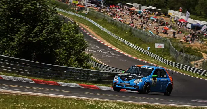 “Bock Norris”, la Dacia da 280 CV che vuole annichilire il Nürburgring