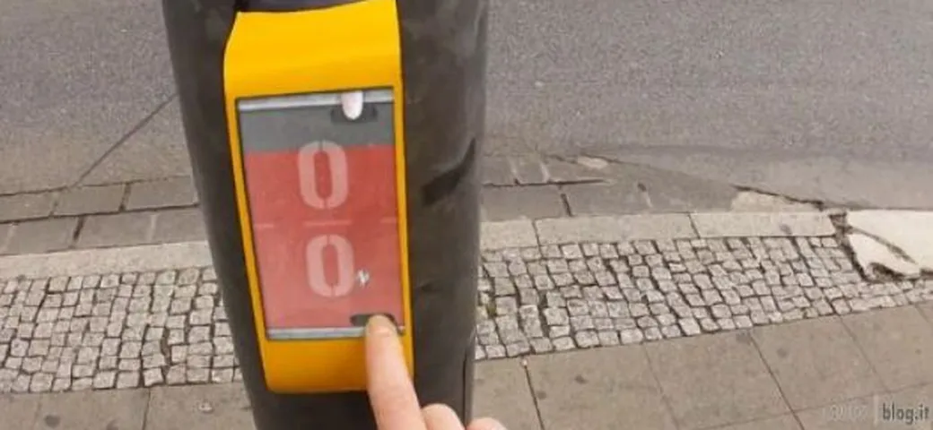 In Germania al semaforo si gioca a ping pong!