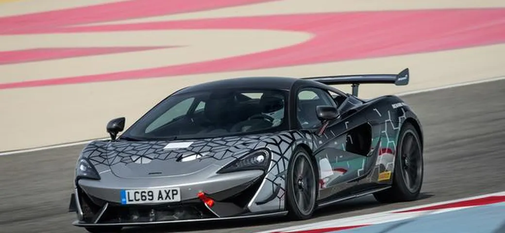 McLaren 620R: la cosa più vicina a una vettura da corsa