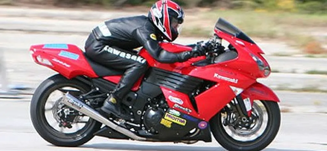 Una Kawasaki ZX-14 da oltre 322 km/h