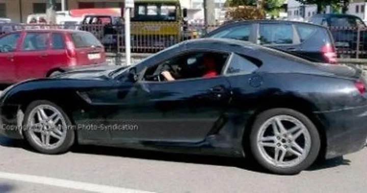 Ferrari 599 GTB Fiorano Spider: ecco le incredibili foto spia!