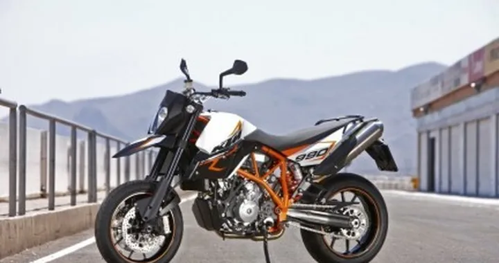 Anticipazioni 2009: KTM  Supermoto 990 "R"