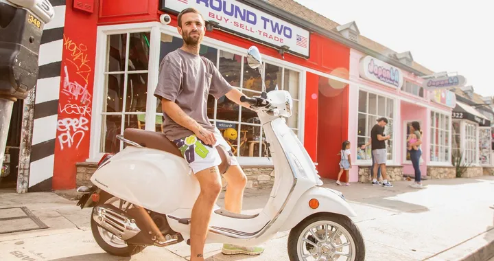 Fuorisalone: Vespa e Sean Wotherspoon insieme per una edizione speciale