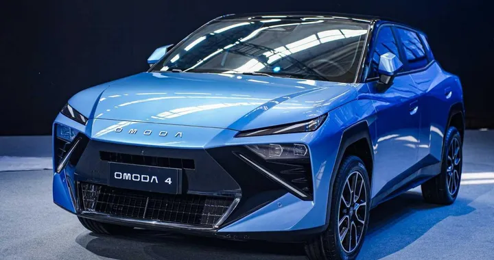 Omoda 4, il SUV nato per conquistare l'Europa: è futuristico