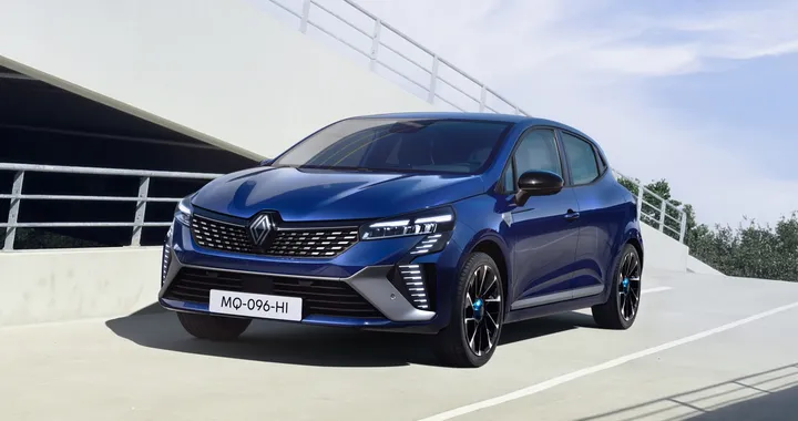 Renault Clio 2024: svelato il nuovo restyling con diverse novità