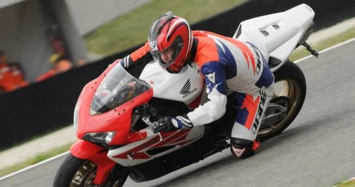 Scatto in Corsa: Honda CBR1000RR al Mugello