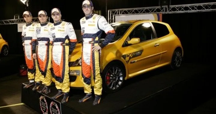 Clio Renault F1 Team R27
