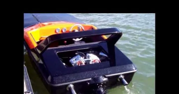 Uno Speedboat motorizzato Harley Davidson 1340