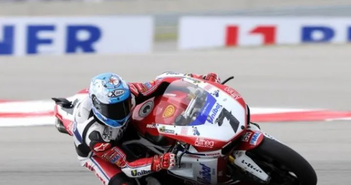 WSBK: Checa in pole position nel pantano di Miller. Smrz, Laverty e Melandri in prima fila